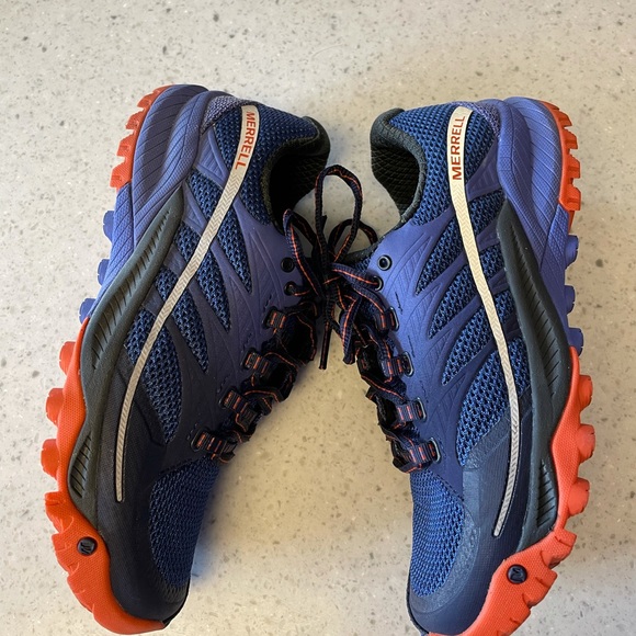 Merrell hiking shoes size 8. Like new. Excellent condition. - Picture 2 of 4